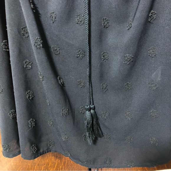 SHEIN CURVE Top 1XL Black Tufted - Picture 7 of 10